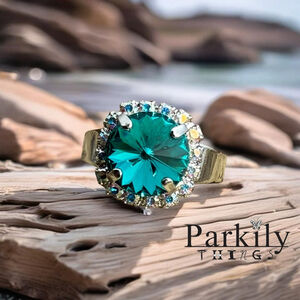 Sparkly statement ring made with Swarovski crystal size adjustable